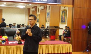 Dr. Firdaus Komar, M.Si